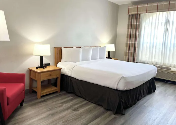 Country & By Radisson, Airport, Az 5*