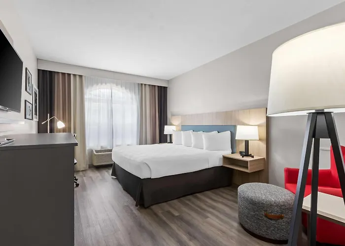 Hotel Country & By Radisson, Airport, Az 5*