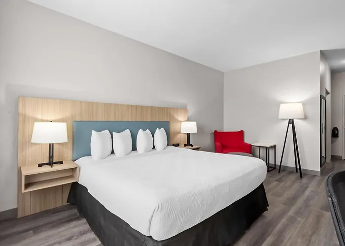 Country & By Radisson, Airport, Az Hotel 5*