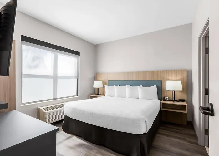 Country & By Radisson, Airport, Az 5*