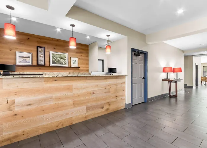 Country & By Radisson, Airport, Az Hotel 5*