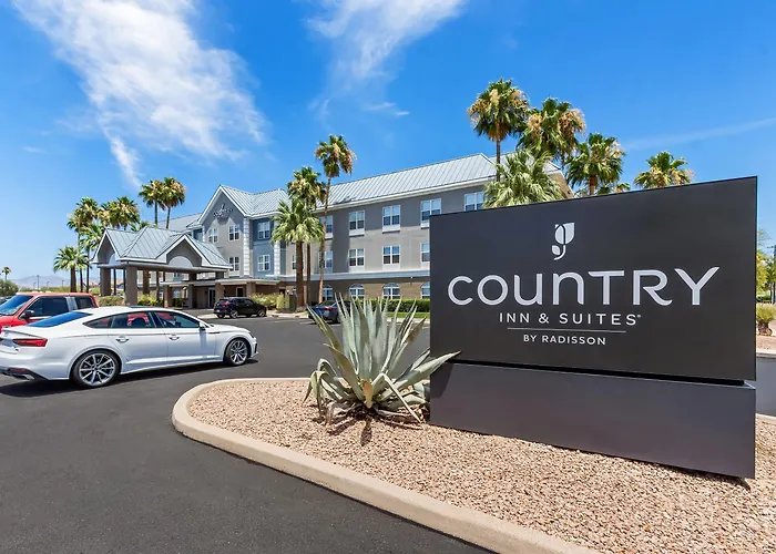 Country & By Radisson, Airport, Az 5*
