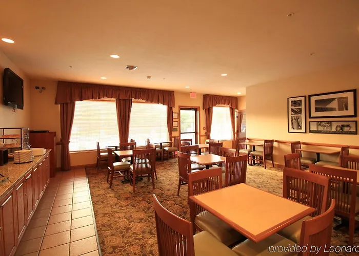 Country & By Radisson, Airport, Az Hotel