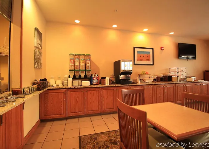 Country & By Radisson, Airport, Az 5* Tucson