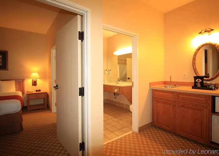 Country & By Radisson, Airport, Az Tucson