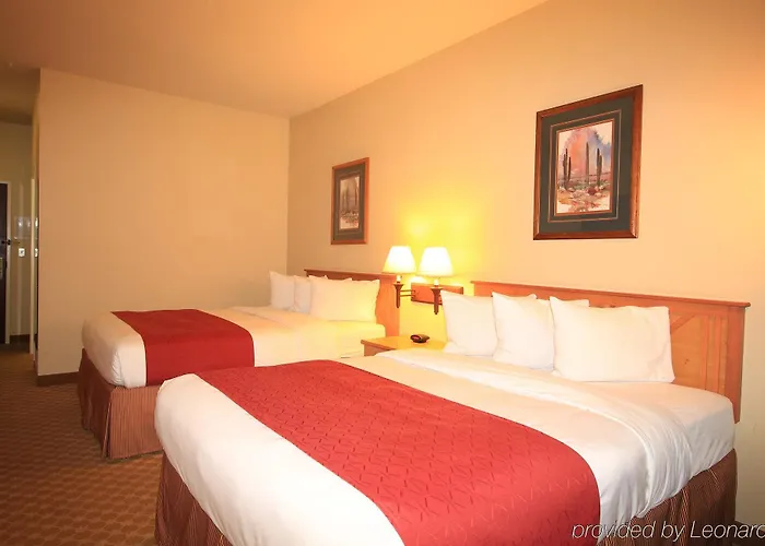 Country & By Radisson, Airport, Az 5*