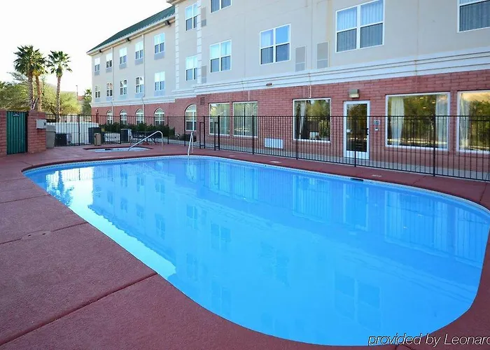Country & By Radisson, Airport, Az 5* Tucson