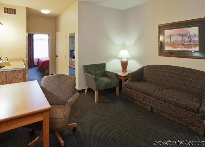 Country & By Radisson, Airport, Az 5*