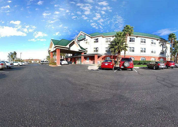 Hotel Country & By Radisson, Airport, Az 5*