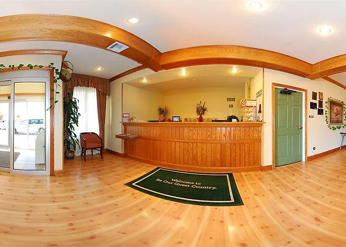 Country & By Radisson, Airport, Az 5*