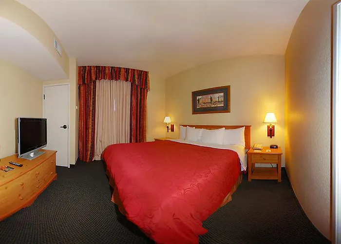 Country & By Radisson, Airport, Az Hotel 5*